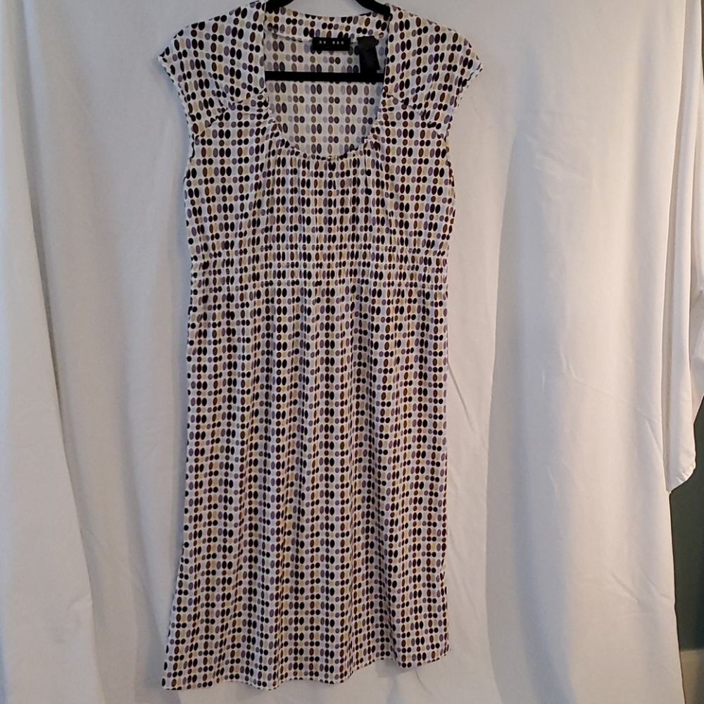 Scoop neck dress